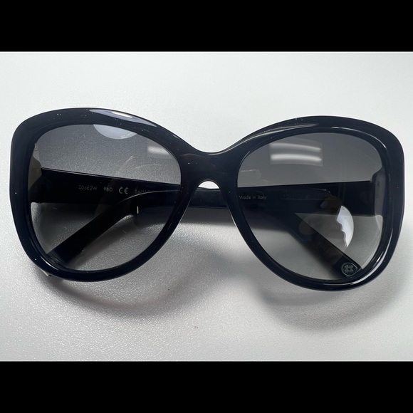 LOUIS VUITTON
Black Speckling Acetate Frame Soupcon Sunglasses-Z0682W - Picture 2 of 7